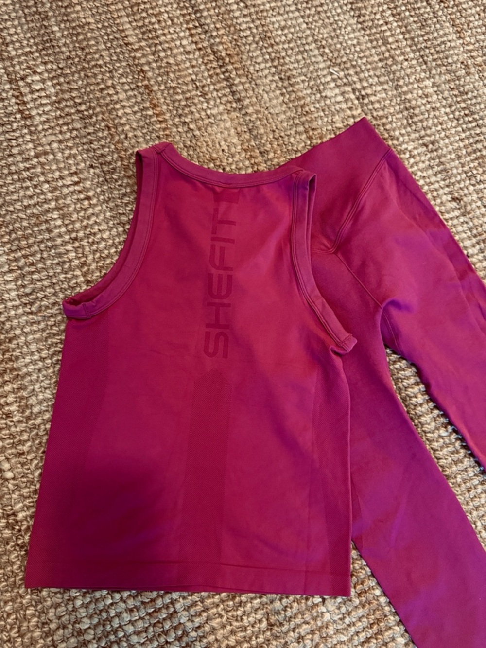 SHEFIT beautiful Performance Tank and Leggings Set! Size medium new without tags